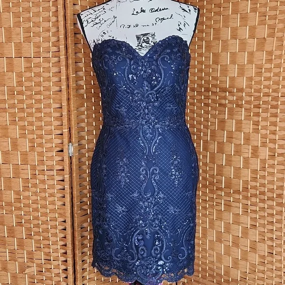 LUCCI LU, Sequins Textures Sweetheart Neckline,Elegant Navy Strapless Lace Dress - Picture 2 of 13